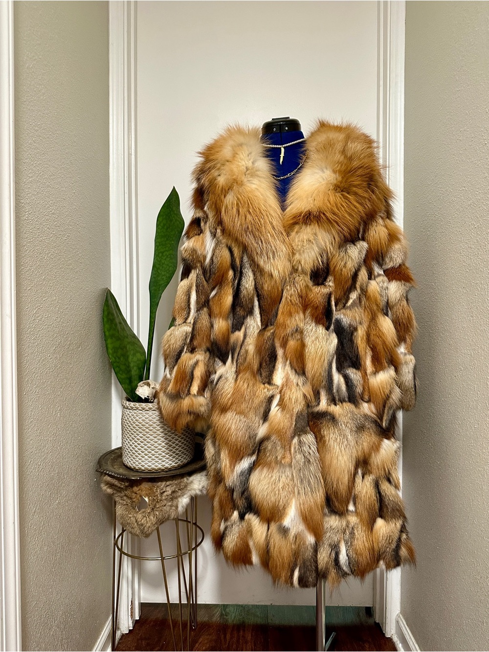 Luxury Women's Patchwork Red Fox Fur Coat - Plush Collared Jacket - Picture 4 of 6